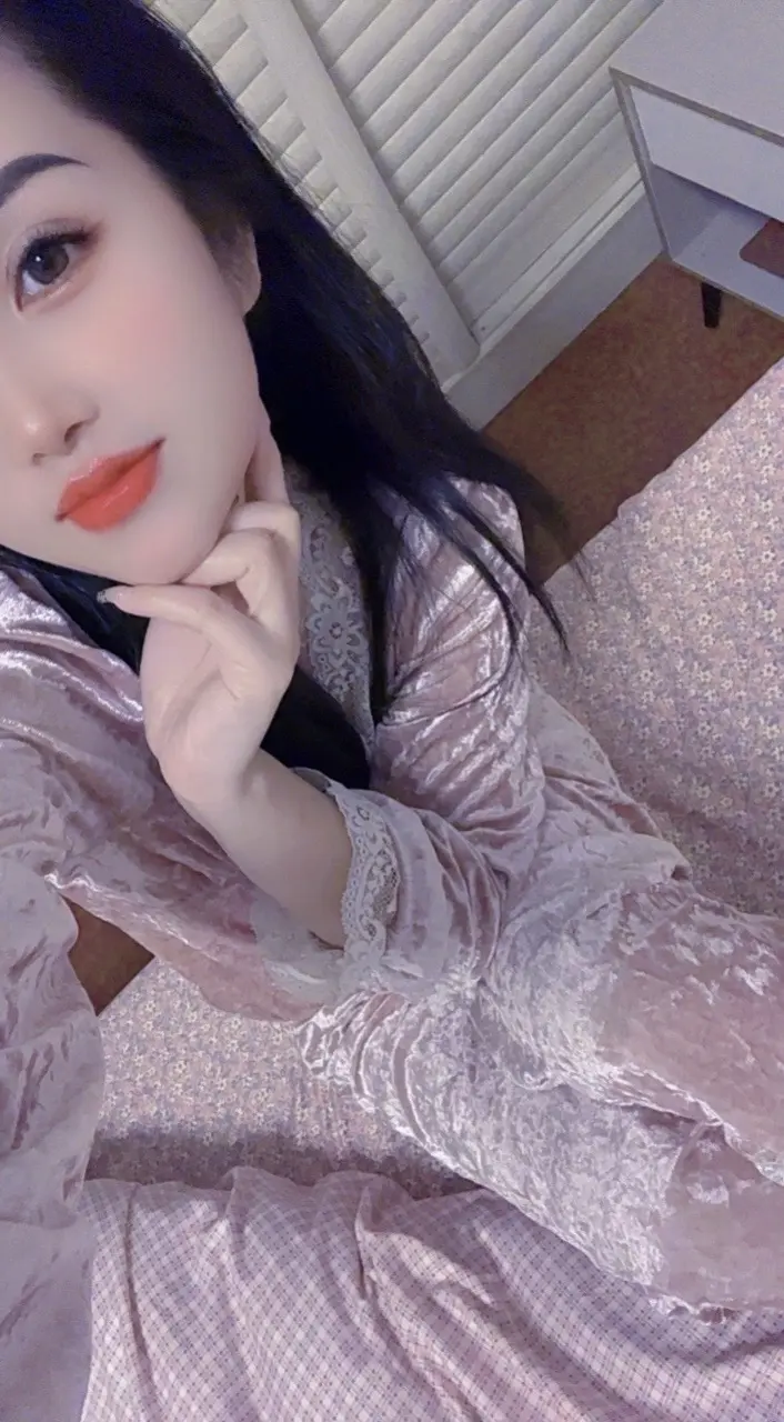 一眨眼到了输不起的年龄，不老也老了，岁月可曾饶过谁，满头白发要怎么变黑