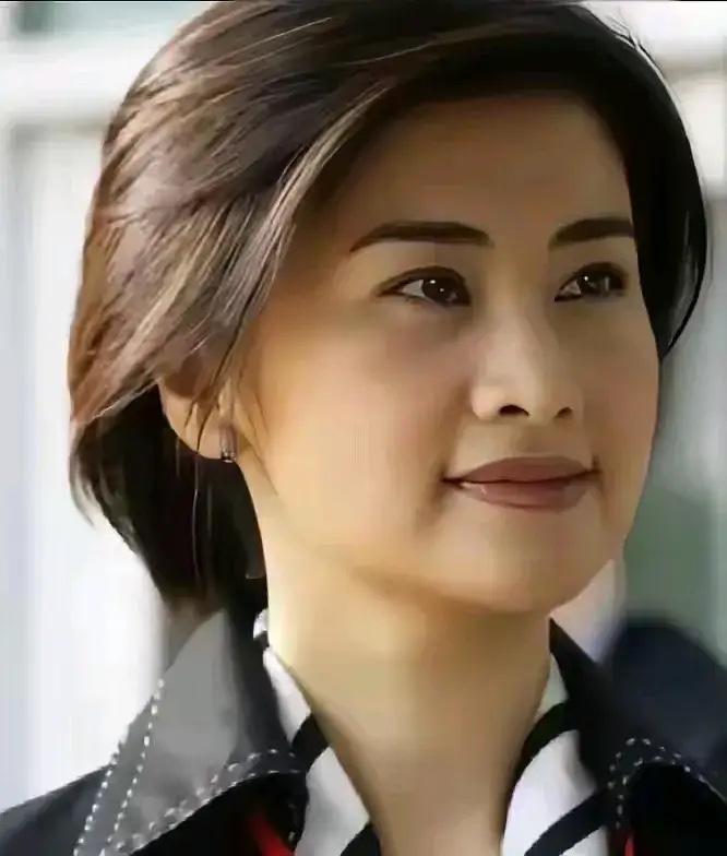 吴小莉探望浙江老家同父异母的穷哥哥，转身就悄悄为哥哥一家安排好了房子和生计，连侄