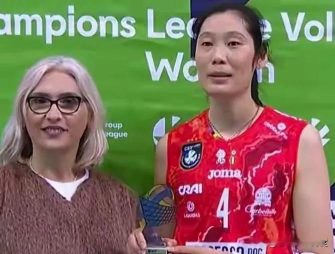 朱婷又被质疑了？看看她刚在欧冠赛场干了啥！

欧冠小组赛第三轮，朱婷首发出场打满