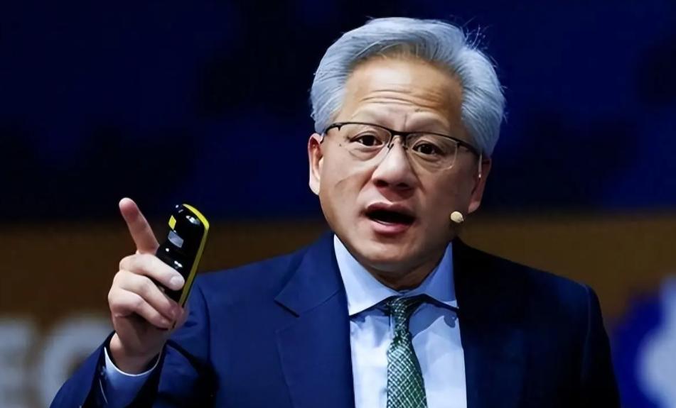 黄仁勋直接摊牌！H200 芯片在中国卖不动后，他在美国会场公然傲慢表态，不让中国