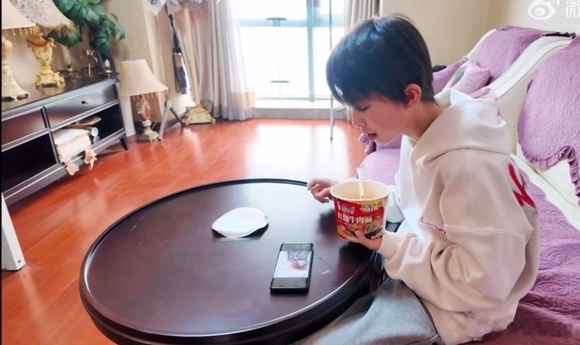 TF五代加李煜东微信的方式五代小孩加李煜东微信的方式 TF五代加李煜东微信的方式