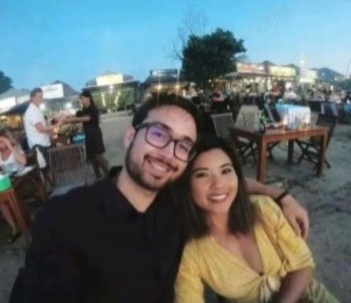 亚裔女子为了留住白人男友克里斯，毅然将自己的左肾当作定情礼物，亲手送到了身患肾病