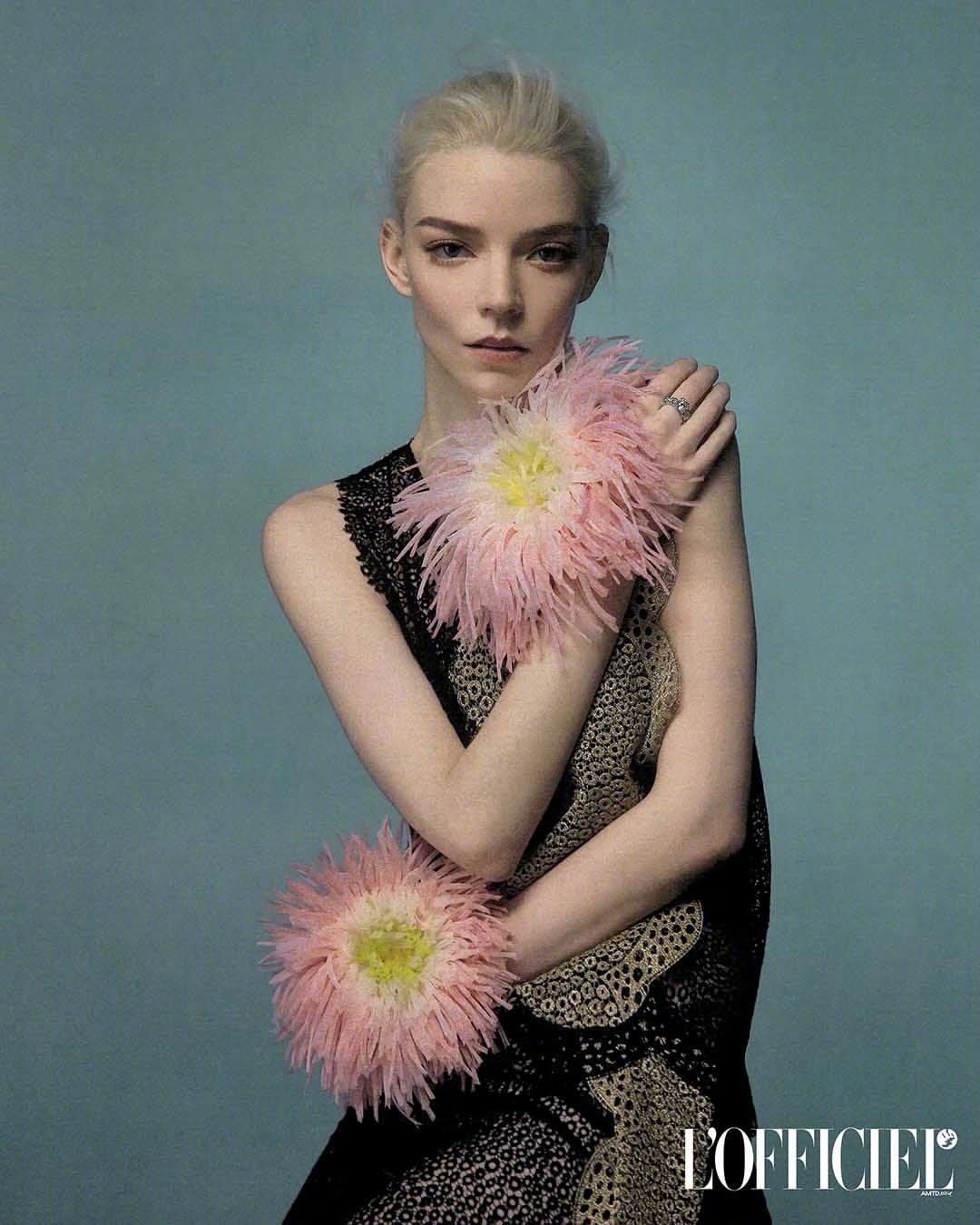 安雅Anya Taylor-Joy身穿Dior，佩戴Tiffany & Co.登