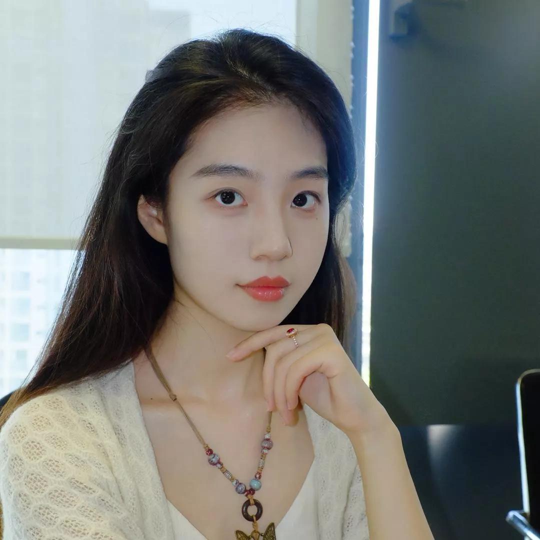 温柔优雅，恬静如画温柔美少女 温柔气质少女风 温婉气质女生 淡然之态 温婉高级 