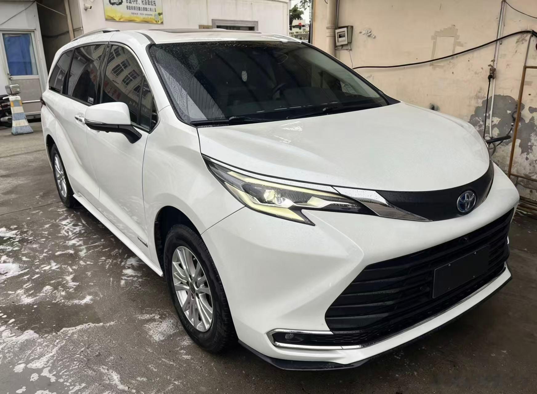 22年年6月上牌丰田塞纳，8万公里，双边电动门，座椅加热通风，全速自适应巡航，防