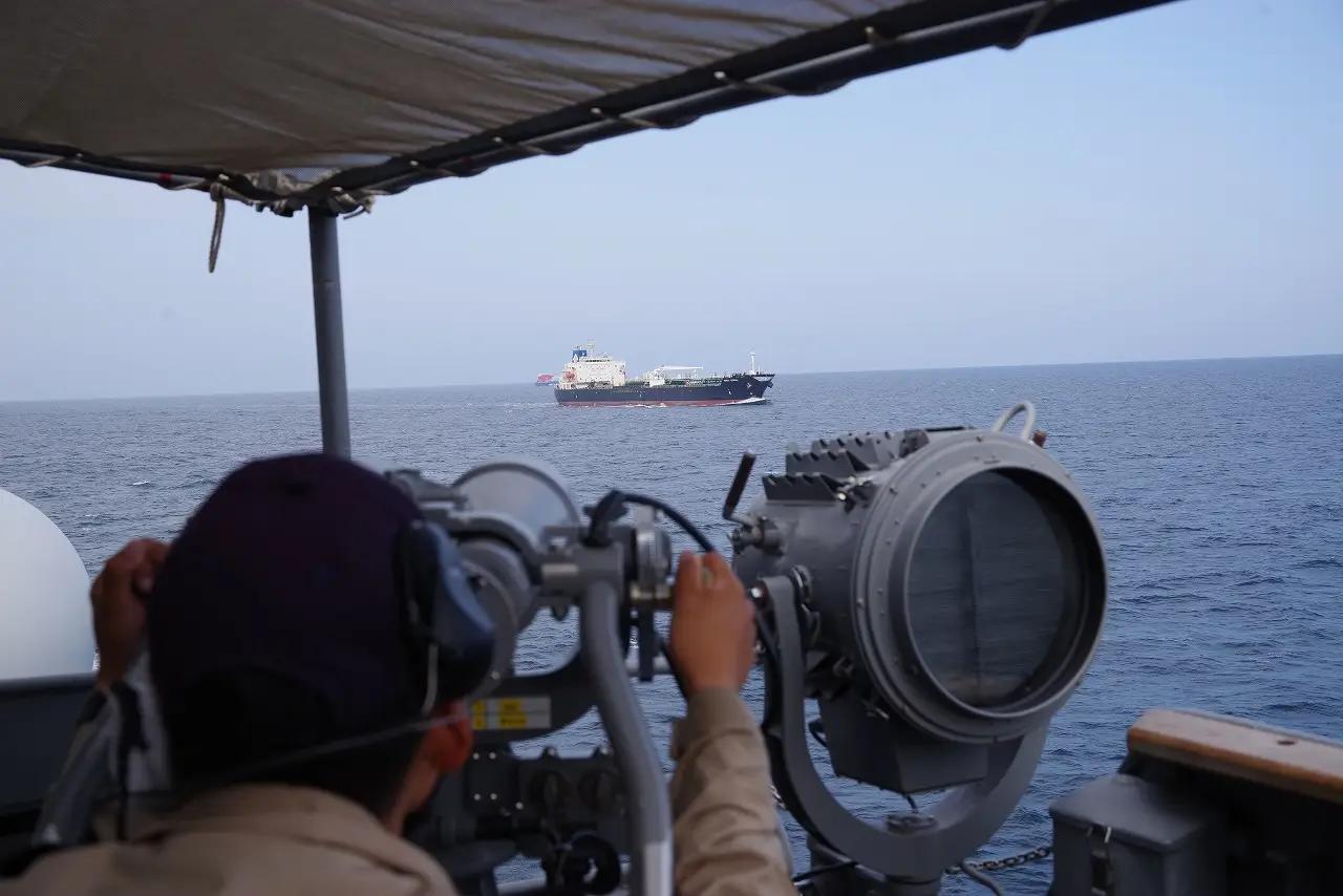 胡塞武装要下场了！
3月16日，胡塞武装军方代表萨乌尔公开表示：“如果伊朗提供军