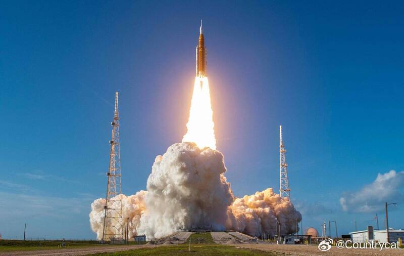 NASA“阿尔忒弥斯2号”飞船脱离地球轨道 4名宇航员正式踏上奔月之旅海外新鲜事