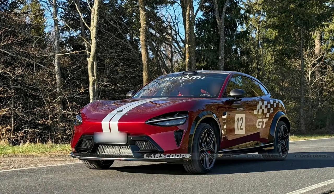 小米YU7 GT实车海外谍照，大家觉得这台车的战斗气息如何？