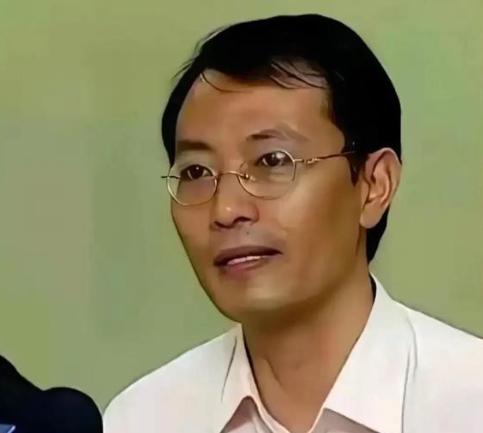 为什么说中国的公知需要一次肃清？说个扎心的，北大教授焦国标在2015年曾扬言说愿