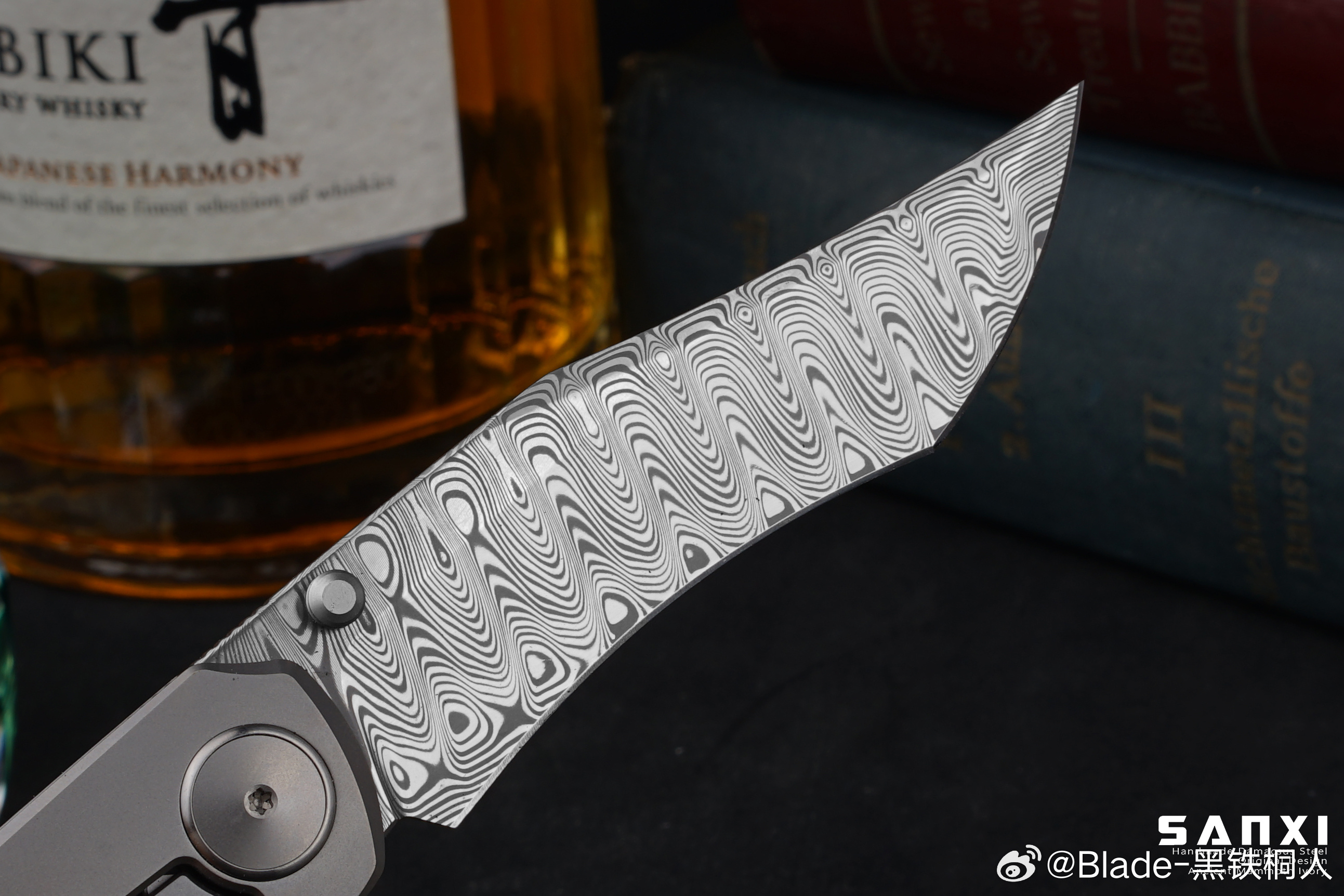 今天🕊一下，有点忙明天中午准时上架，大家等我这把刃形比较骚的，用料做工都还可以