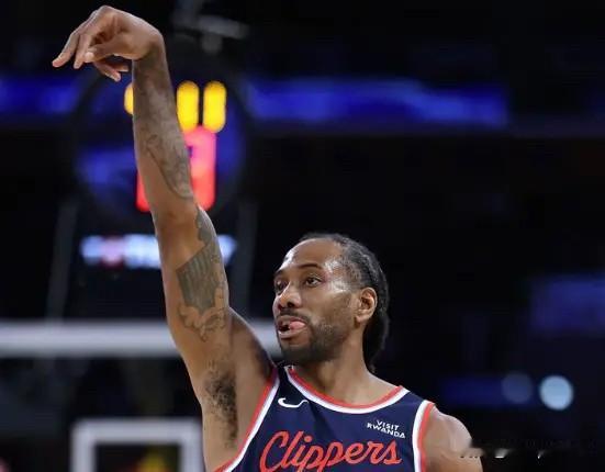 据记者Jake Fischer报道，联盟中已有对手球队高管开始猜测，伦纳德在洛杉