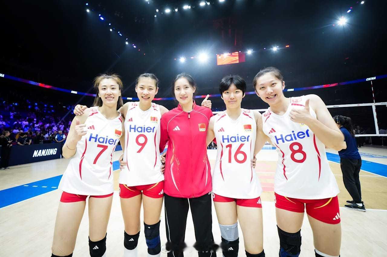 2026世界女排联赛 南京站中国女排3比2泰国女排 官网赛后组照。