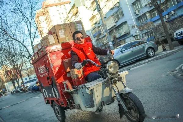 同学说今年开年有点不顺！

春节前同学打电话过来说买车借30000元钱，过春节时