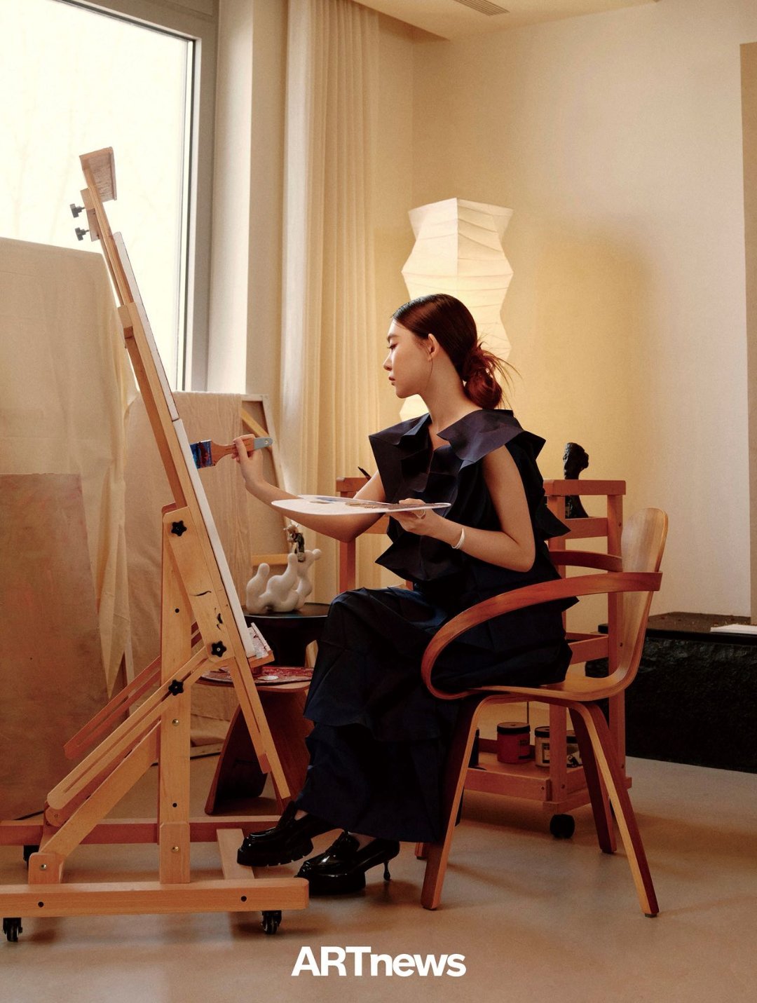 陈嫣冉ARTnews封面，以画笔为翼，在绮梦与现实间穿梭，用镜头定格艺术与时尚的