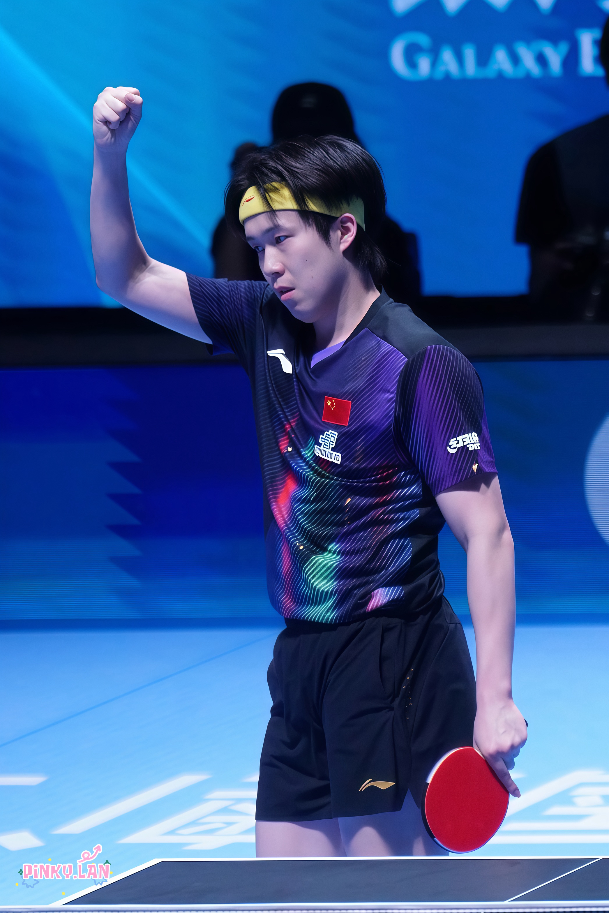 王楚钦vsE约内斯库 適應場地高舉勝利的小拳頭👊🏻王楚钦加油王楚钦