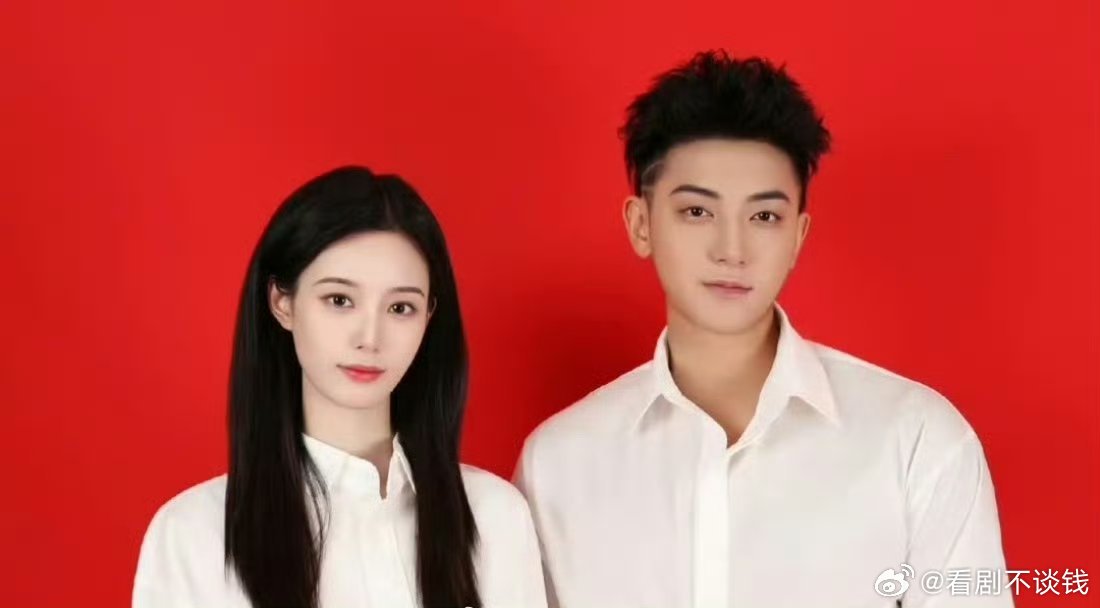 黄子韬徐艺洋拍婚纱照了黄子韬事业爱情双丰收，你们两个要幸福哦！幸福一辈子！！！ 
