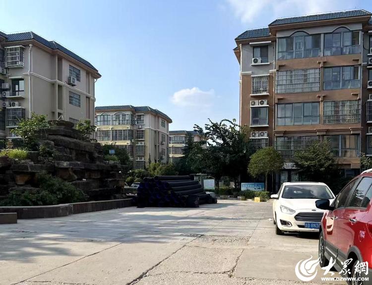 芝麻花开·向新而行|改造管网、重铺主路……长安路社区东华花园老旧小区焕新颜