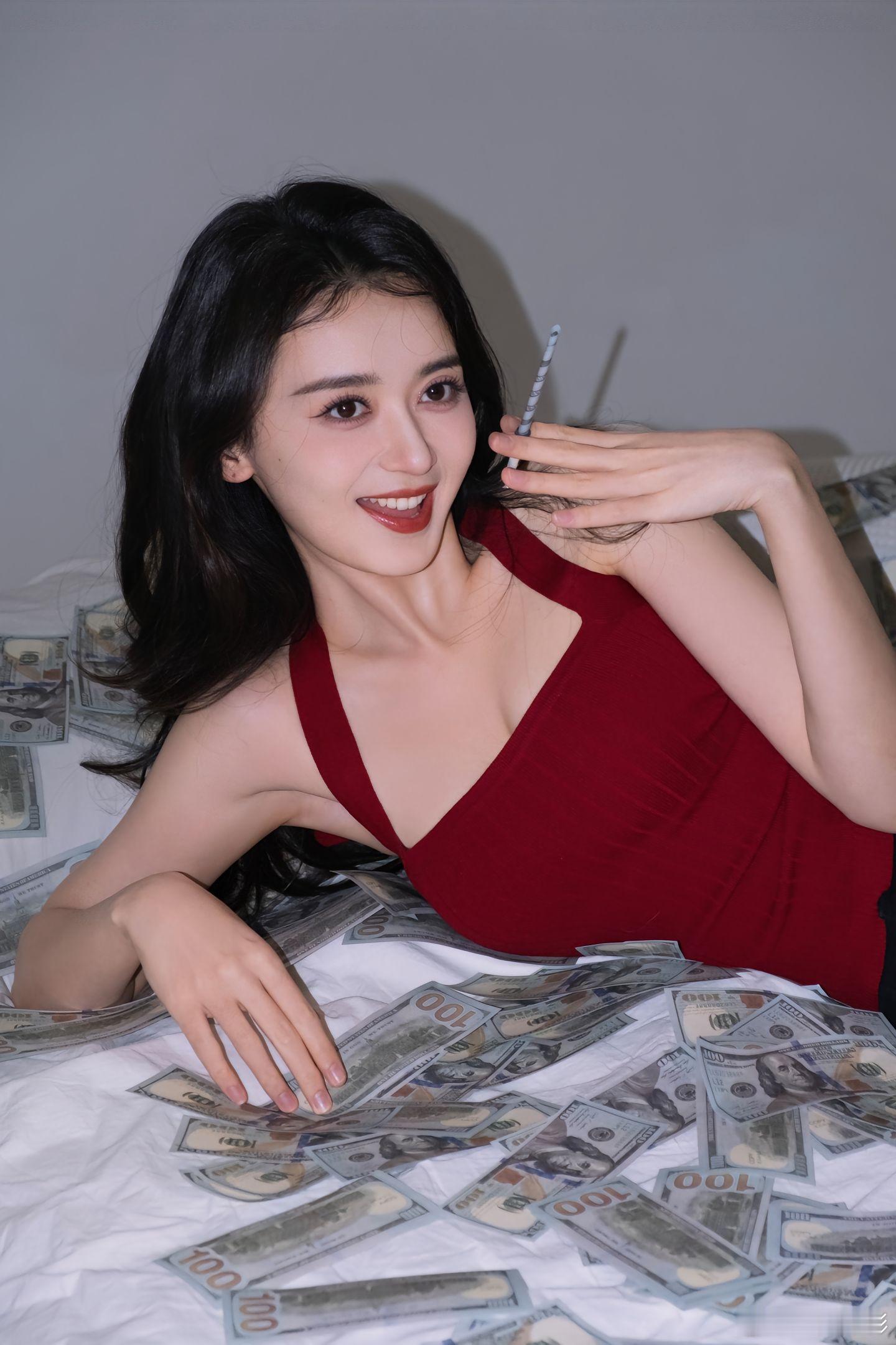 我就想问一句，你长得这么好看，你图啥？#高亚麟徐梓钧差了26岁# ​​​