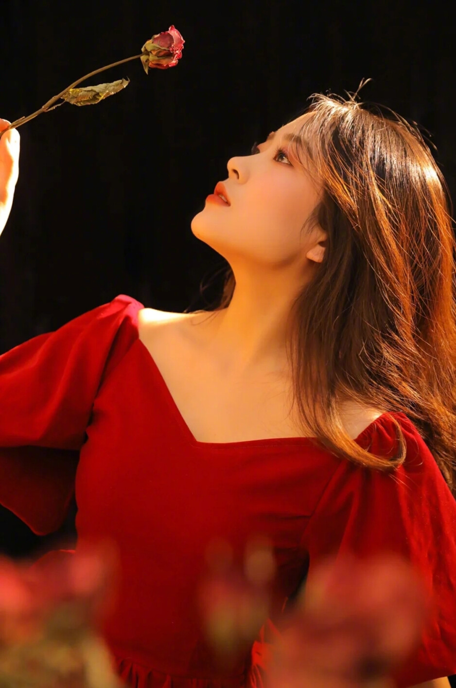 -          生活，不过一日三餐的简单    人生，无非一朝一暮的平淡 
