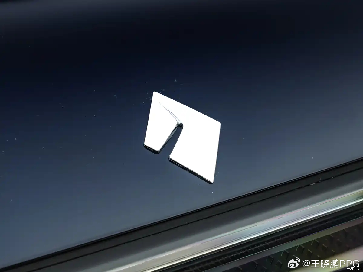 华境用是曾经宝骏的logo这个logo在国内汽车品牌里面设计水平属于绝对好看的设