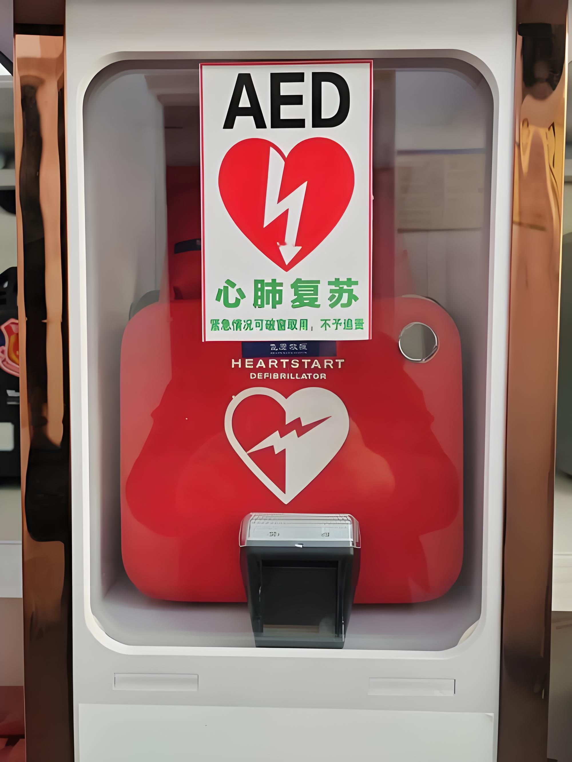 男子得知儿子被欺凌猝死在校调解室，云南曲靖一名49岁父亲因得知15岁儿子在校长期