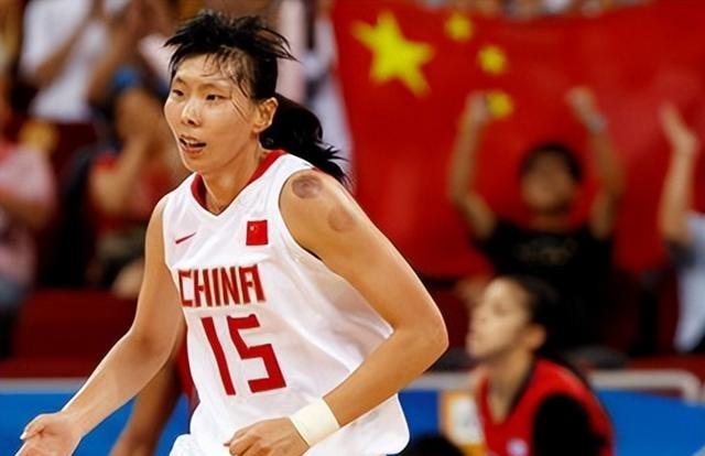 陈楠：4次亚锦、3次亚运冠军，嫁2米04公务员丈夫，现状如何？

一说到中国女篮