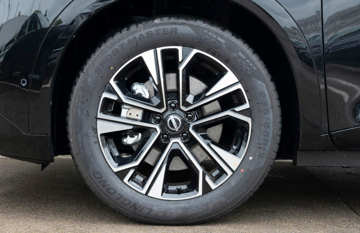 聊聊差点被我换掉的东风日产NX8 增程310MAX+的原配轮胎235/55 R1