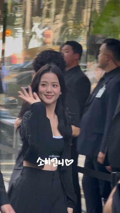 金智秀露腰look金智秀马甲线好明显啊啊啊啊金智秀马甲线好明显 ​​​