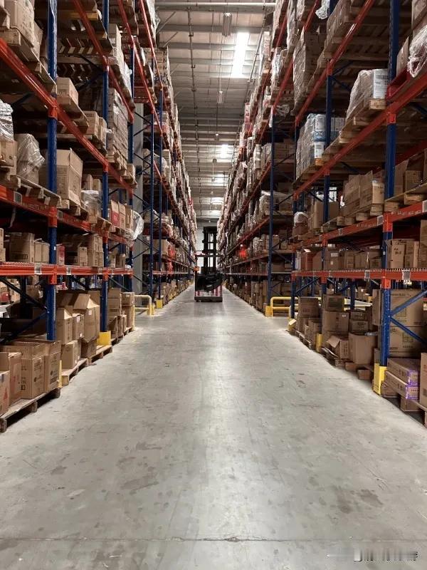 颠覆你的想象！有家物流企业不仅提服务大幅降价格！这是要将同行们碾压呀！

在这个