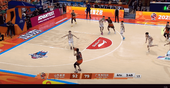 许梦君赛季第一次出场竟然投进5个三分，邱彪指导估计也很吃惊一个赛季摁在板凳球员，