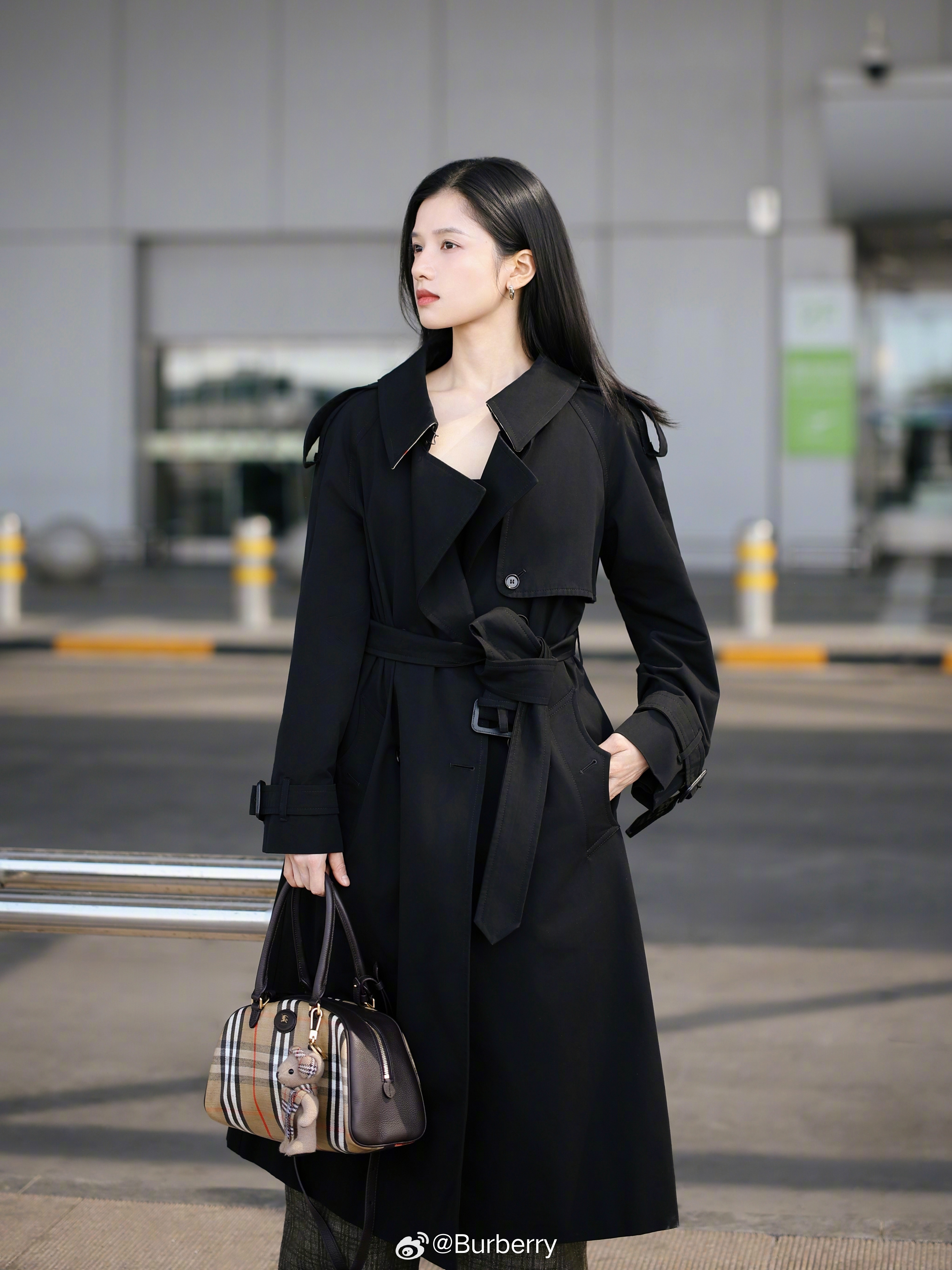 张婧仪和Burberry 简直是天作之合 ​​​
