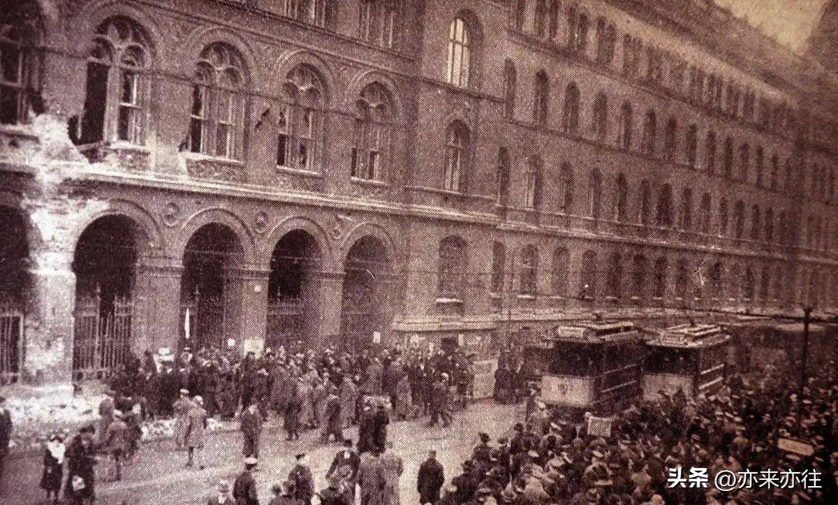 1871年3月28日，巴黎公社在法兰西内战的血与火中正式宣告成立，标志着人类历史