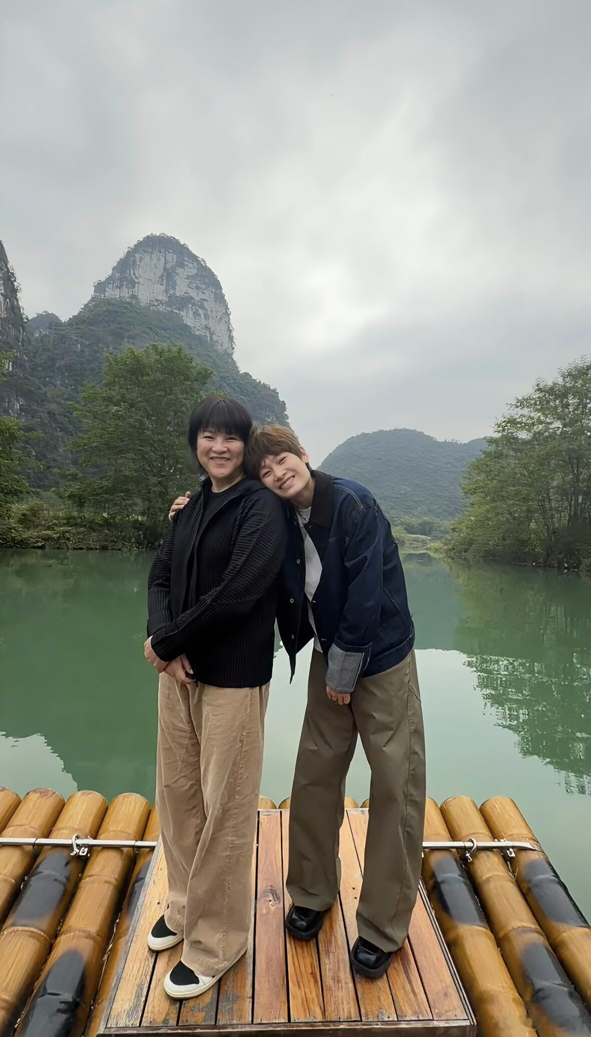 永远都会羡慕，在爱里长大的小孩所以足够自信明媚与张扬 