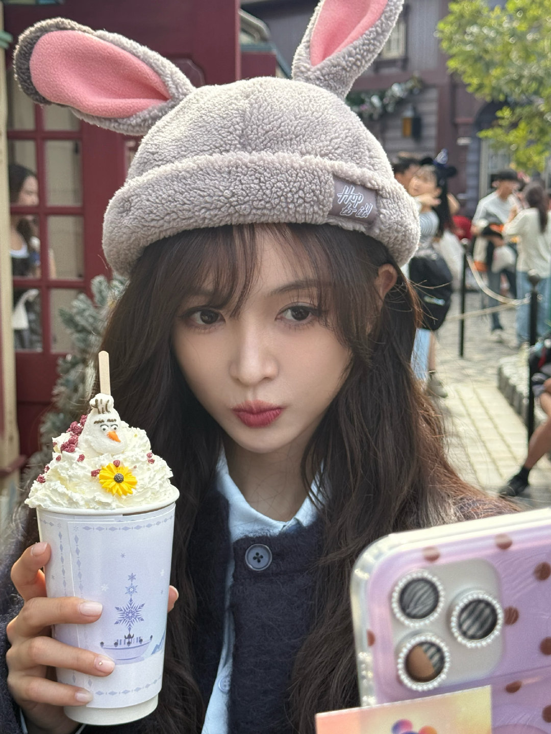 吴宣仪迪士尼暴走plog 吴宣仪和朱迪尼克合照吴宣仪迪士尼暴走plog来啦！和朱