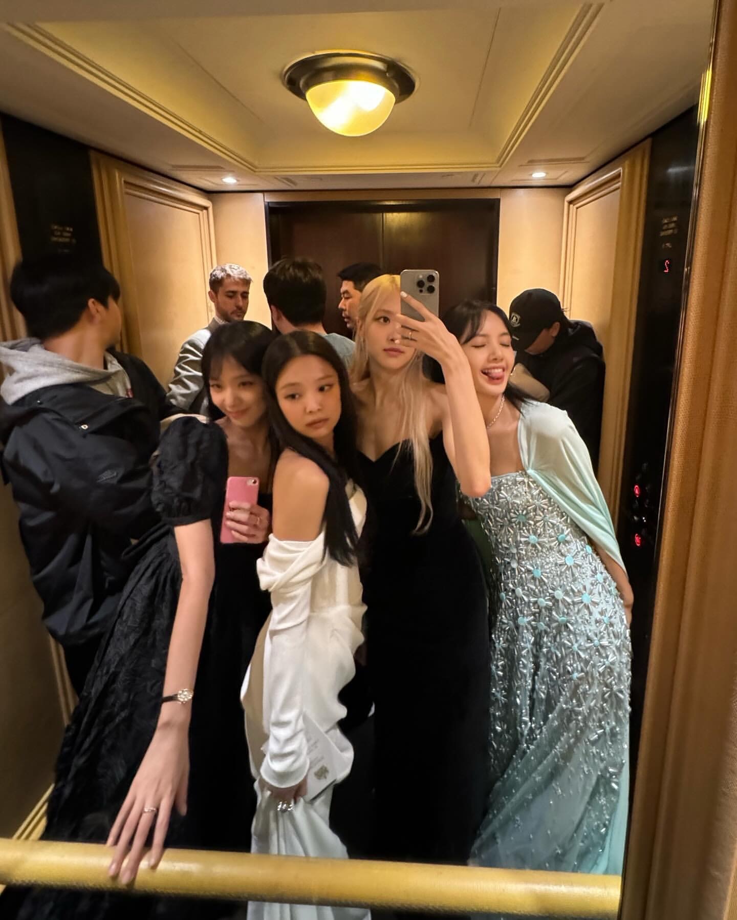 WE ARE BLACKPINK🖤🖤 ​​​