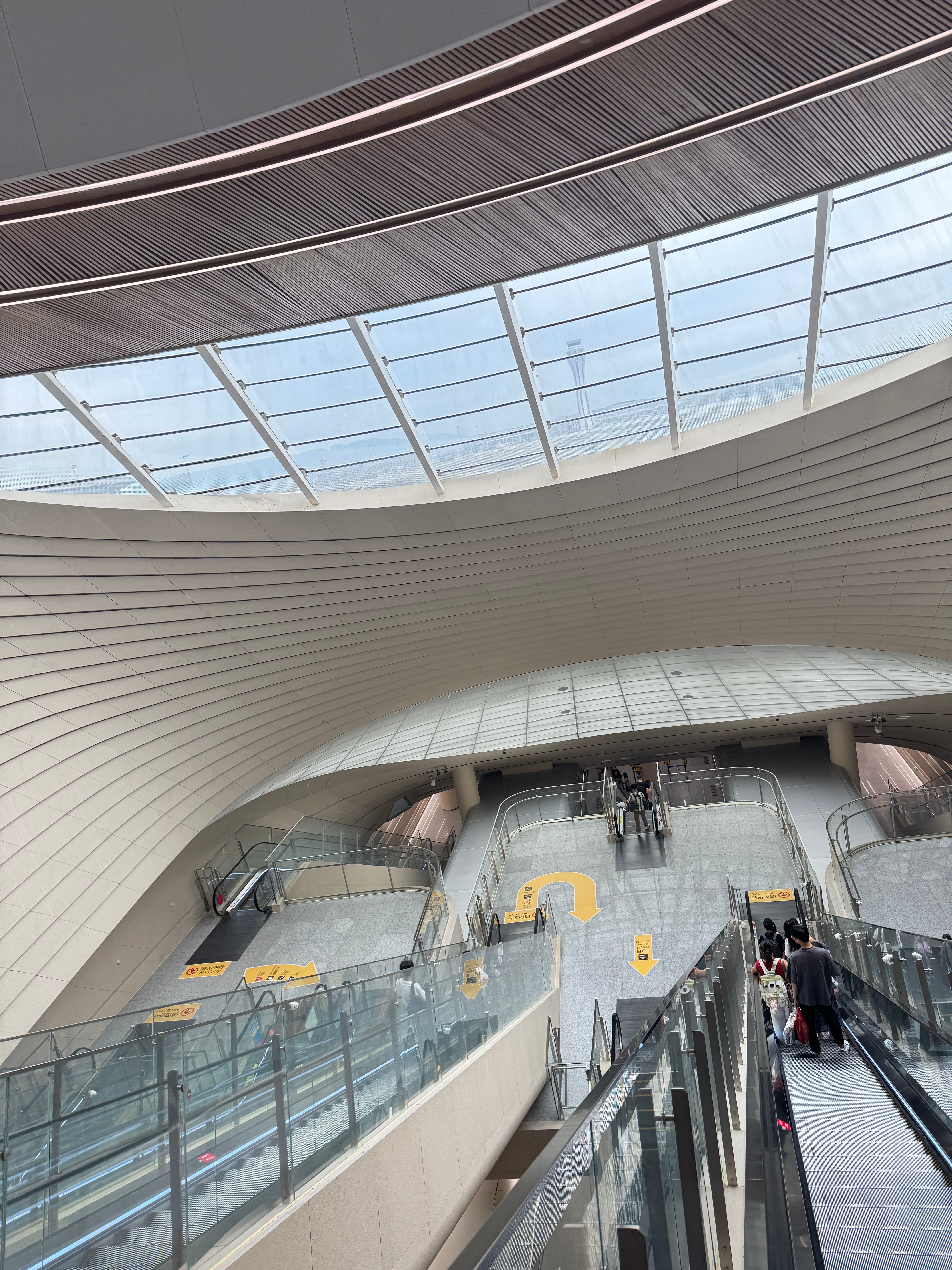 猜猜这是哪个机场✈️？ ​​​