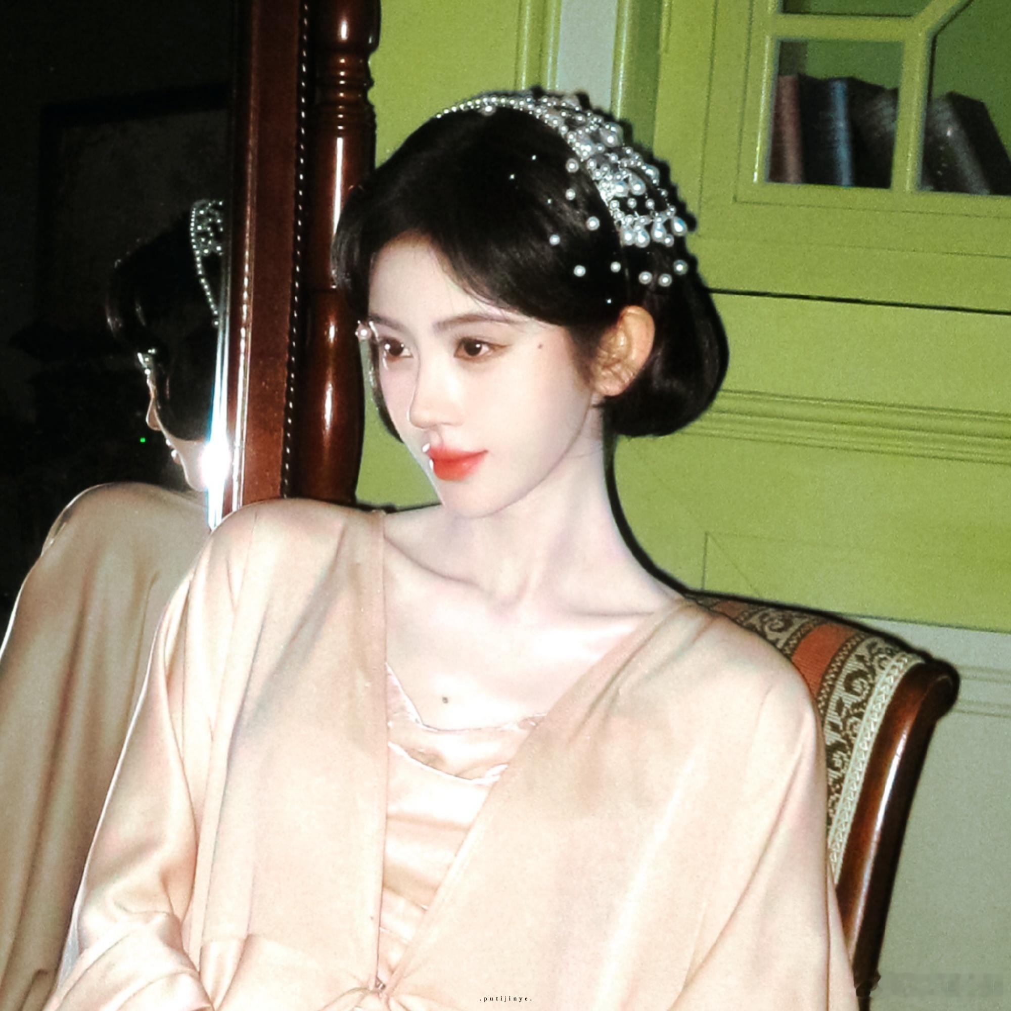 鞠婧祎  jjy鞠婧祎花间令 jjy鞠婧祎杨采薇“在某个不知名的角落许你岁岁平安