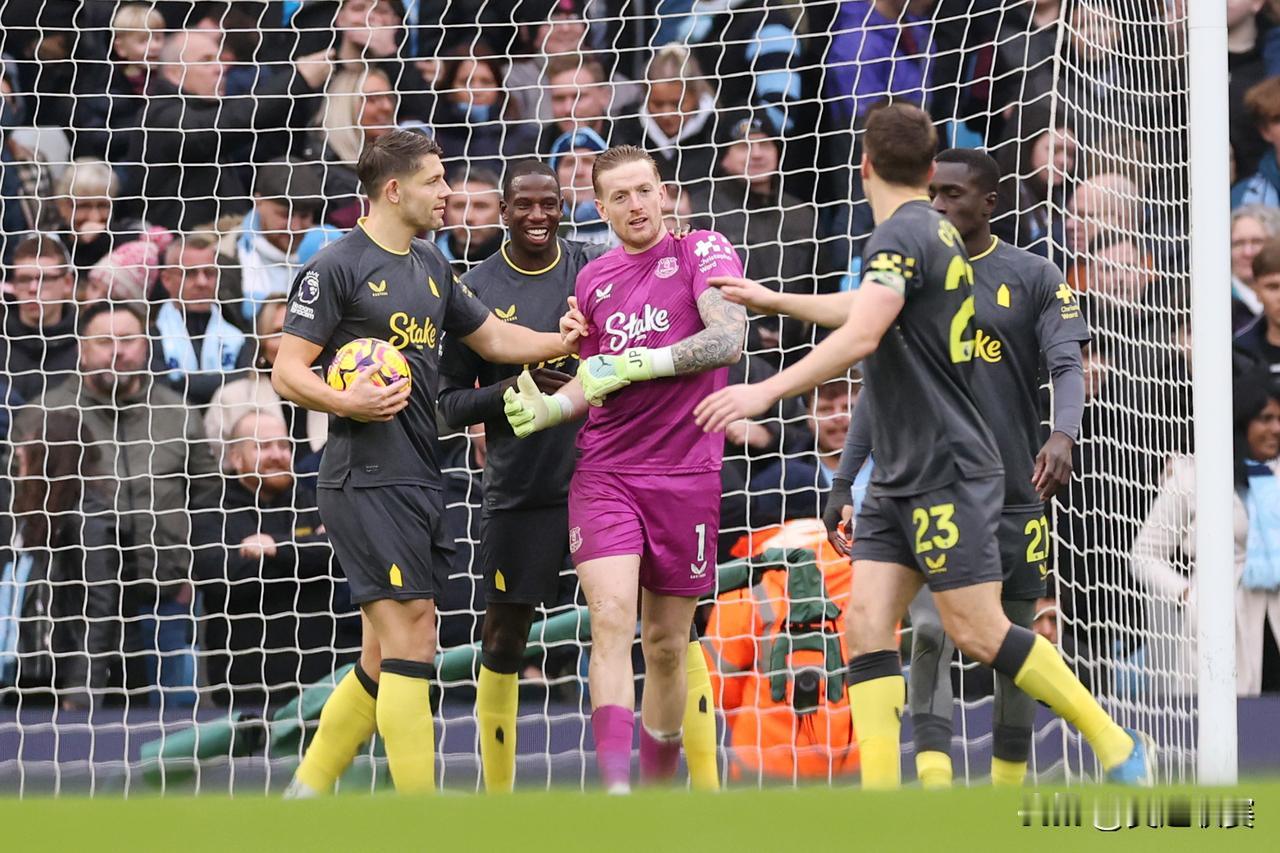 这糖真硬

埃弗顿最近三轮连续战平阿森纳、切尔西和曼城：

阿森纳 0-0 埃弗