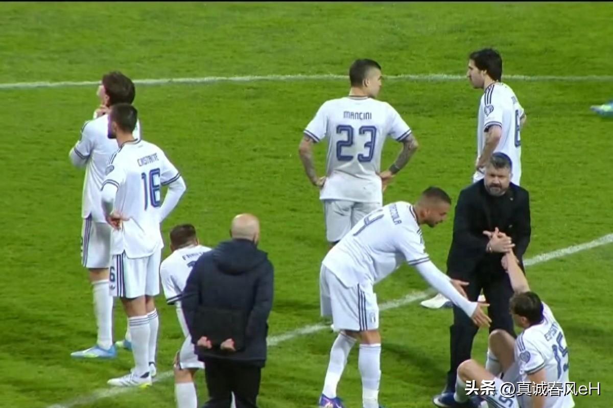 波黑赢了意大利，四十年老将头球扳平，点球不丢一个。
土耳其27岁队员绝杀，200