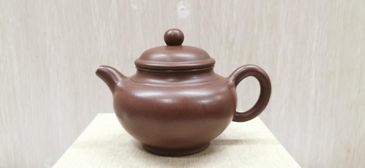 中国宜兴早期精品紫砂壶（网孔、约188cc）那选紫砂壶最重要的一点是什么呢?茶器