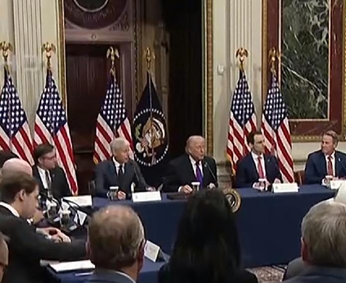 我推测一下，特朗普会在霍尔木茨海峡派与德黑兰派地面部队。因为特朗普没有回头路。他