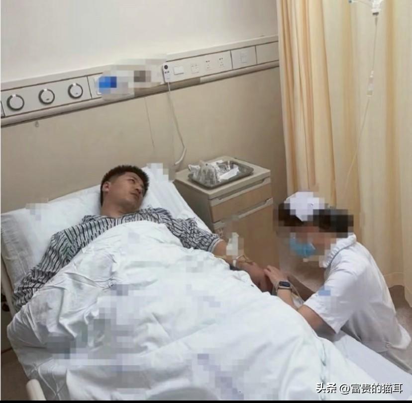 好奇查了下张雪峰的出身。
不查不知道，
一查才知道，张雪峰根本不是资源咖，他就是