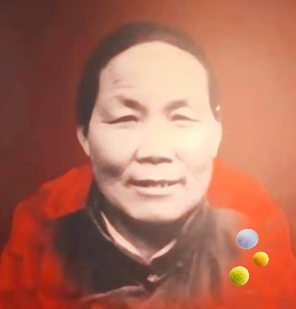 1940年，山东一大娘给八路军煮了浓稠的小米粥，饥饿的战士们狼吞虎咽。班长发觉不