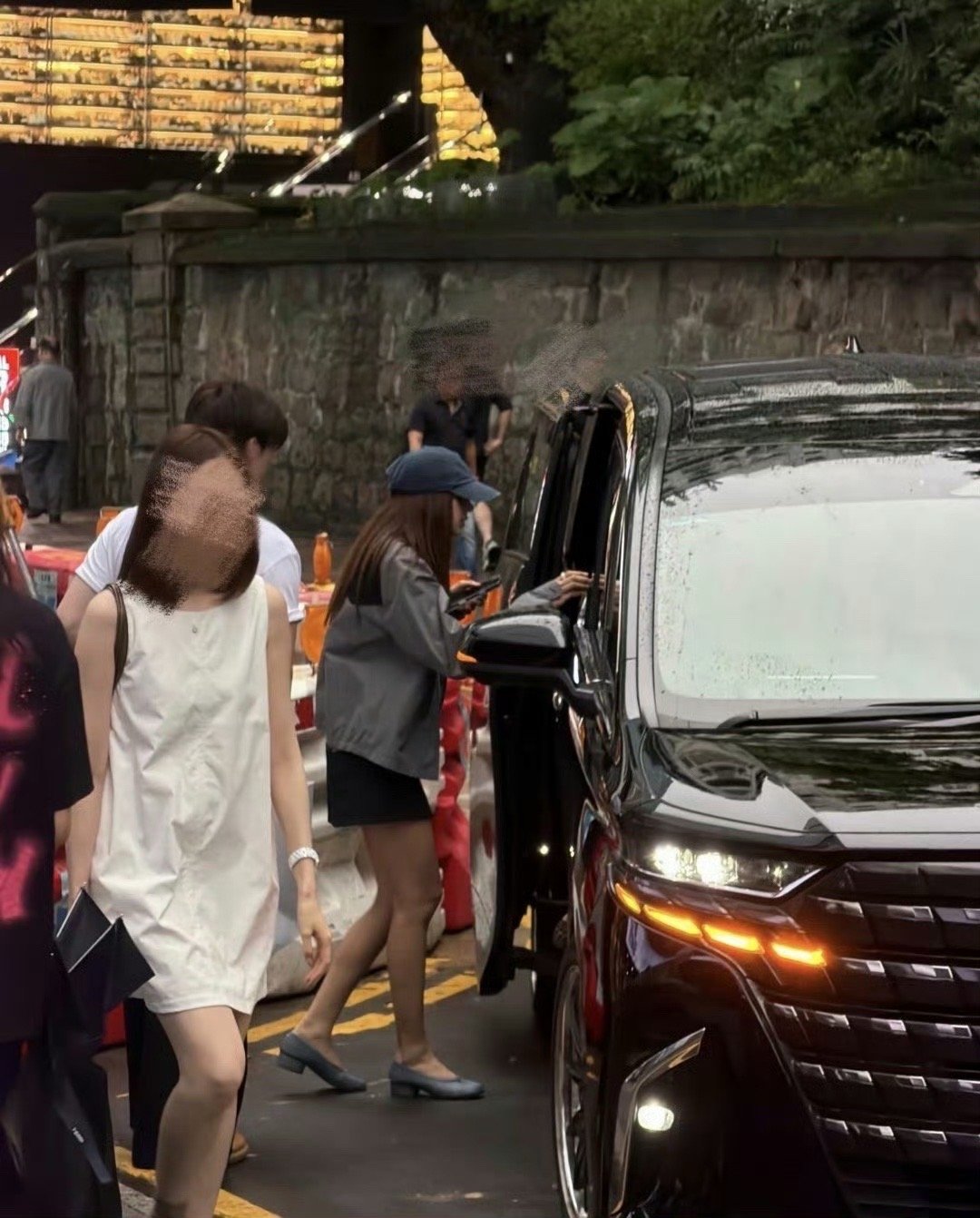 lisa现身香港天呐 