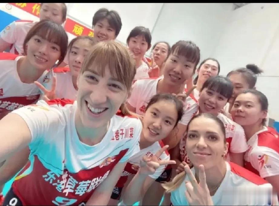 老米哈应该说功底还在，不比拉左差，但打江苏这场比赛，发挥上各种失误，心有余力不足