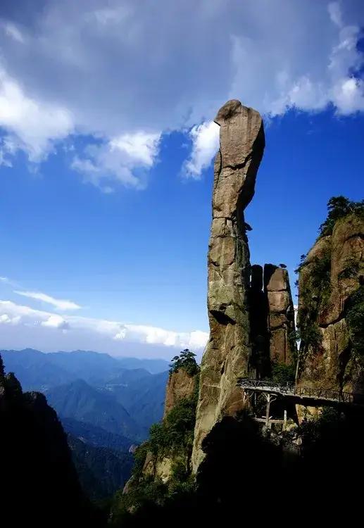 生肖最配的夫妻！
1、鼠配牛：两人情投意合
2、牛配马：两人白头到老
3、虎配猪