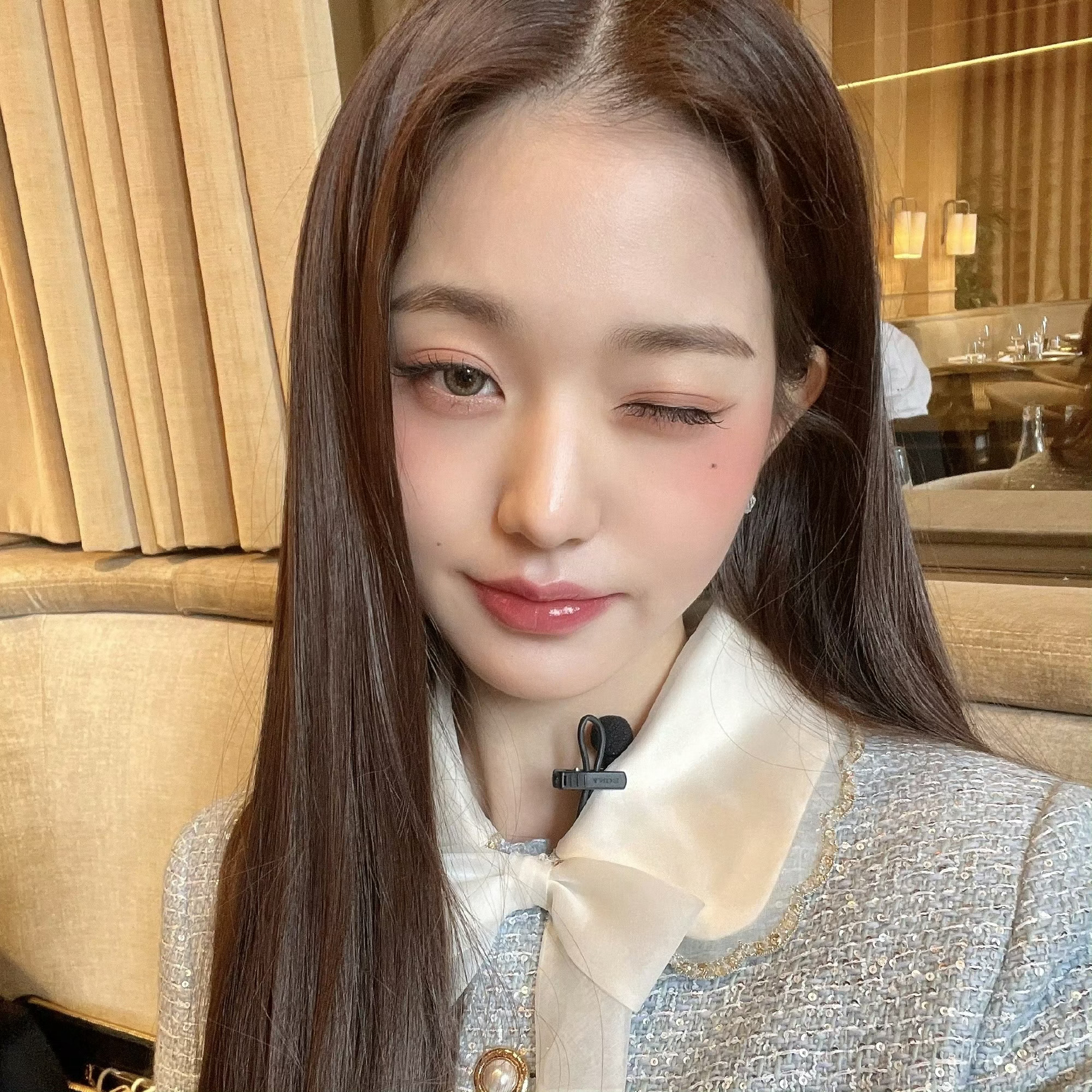 张元英[超话]  🍀 张元英女五一 221011  UNIVERSE FNS更