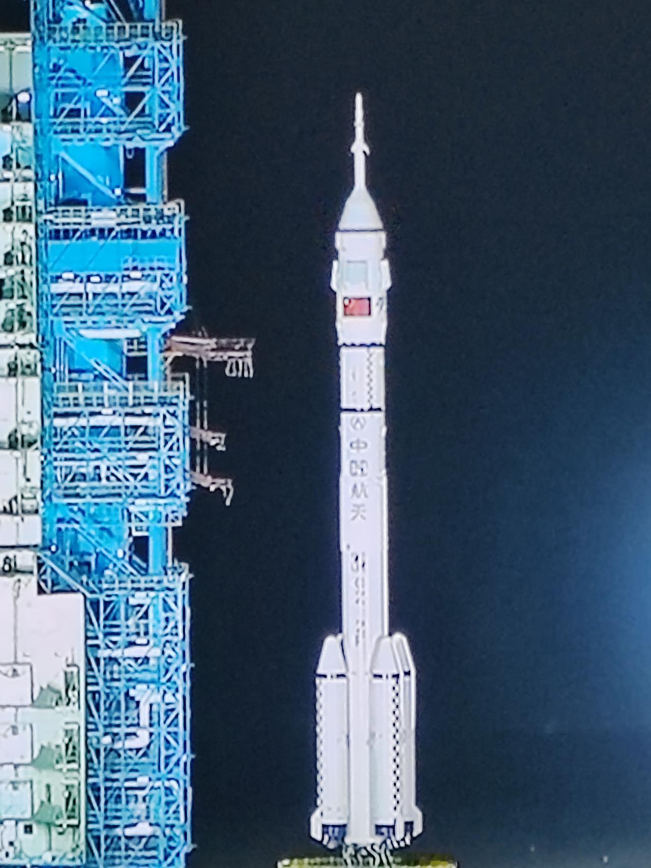 孩子以学习为由玩手机家长该怎么办想玩是孩子的天性，我们也是从孩子时期过来的。手机