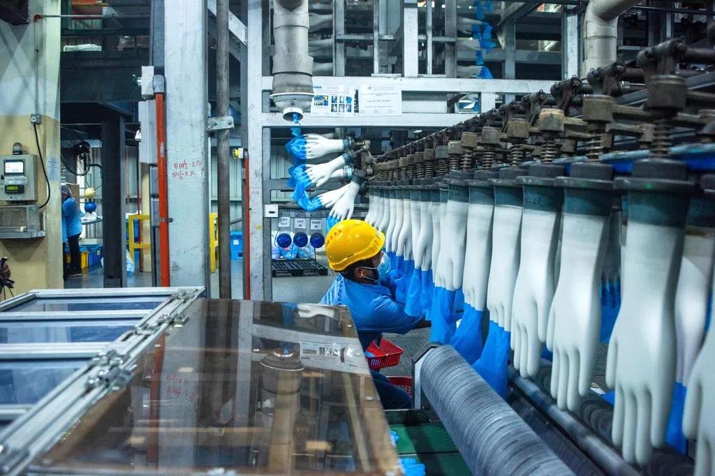 马来西亚目前有约200万名毕业生从事与学历不符的工作，包括收入与学历不相称，因此