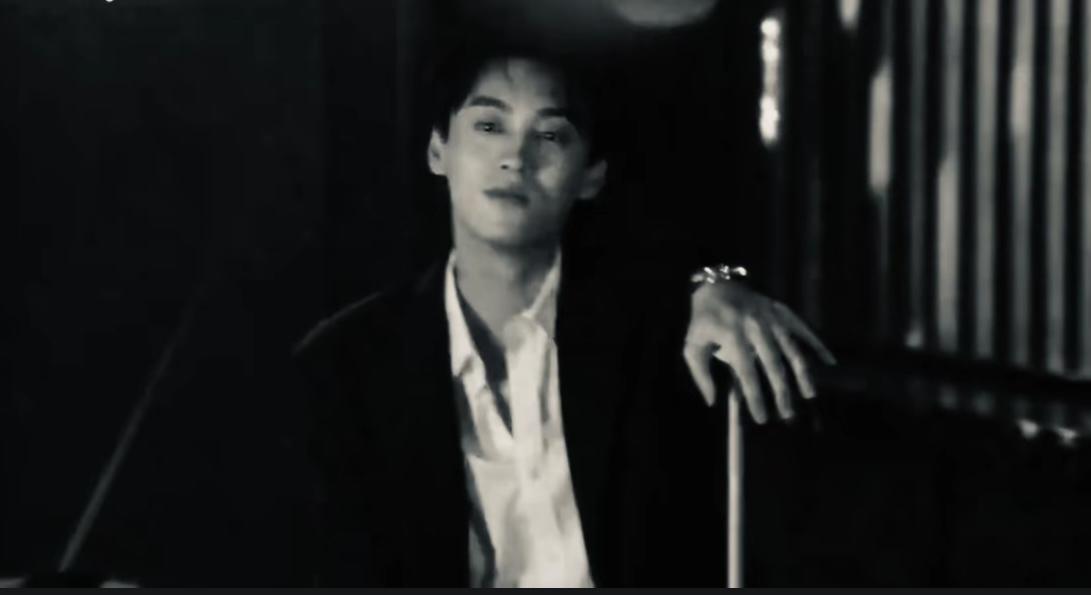 池子明明满脑子蠢蠢欲动，眼神却清澈得仿若能滴出水来，不用开口便能知晓他的爱意是多